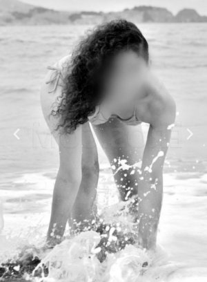Annielle live escorts in Bethany Oregon & tantra massage